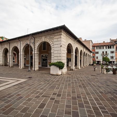 Suite "Castello" Del Garda - Apt Per Coppie Garda Desenzano del Garda Bagian luar foto