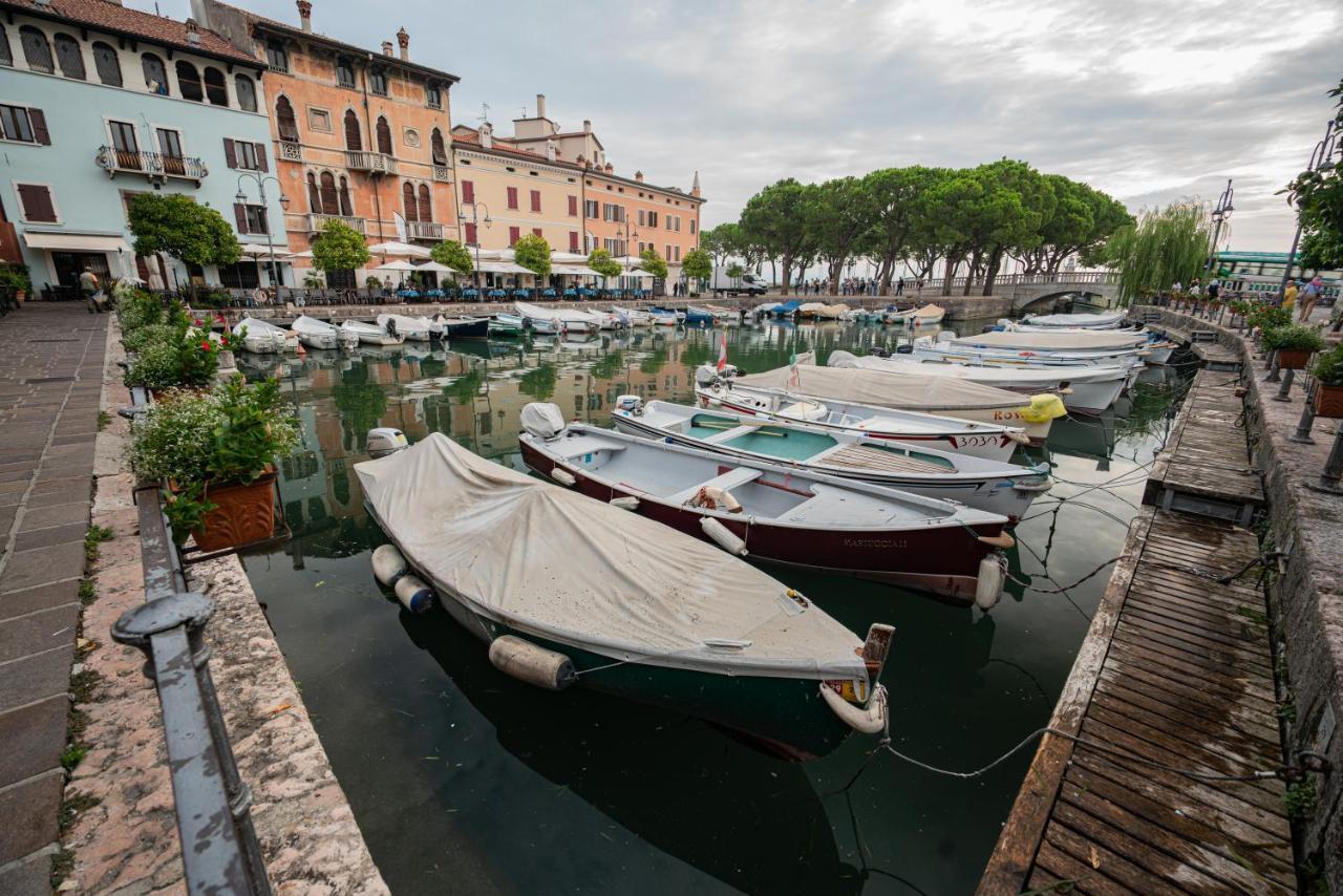 Suite "Castello" Del Garda - Apt Per Coppie Garda Desenzano del Garda Bagian luar foto